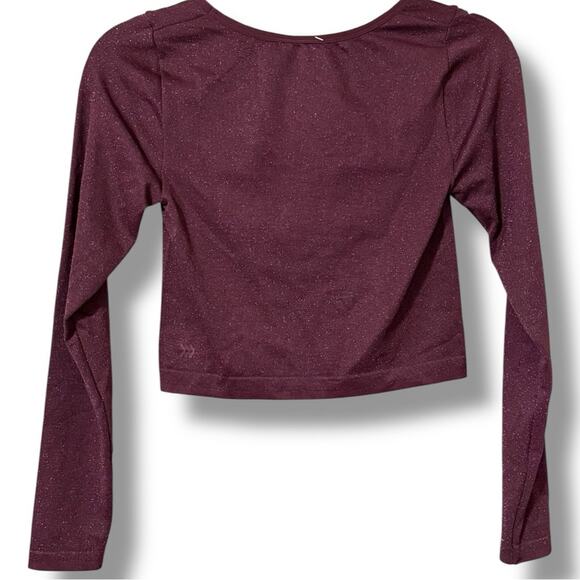 All In Motion size small pullover long sleeve tight fit cropped active top shiny - Picture 9 of 10